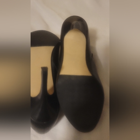 Cole Haan Heeled Booties size 6 - Picture 3 of 4